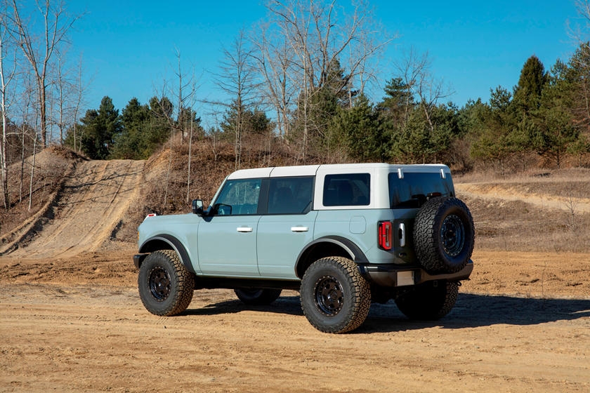 Ford Bronco 4 cửa là phiên bản được nhiều yêu thích ford bronco 4 cua la phien ban duoc nhieu yeu thich