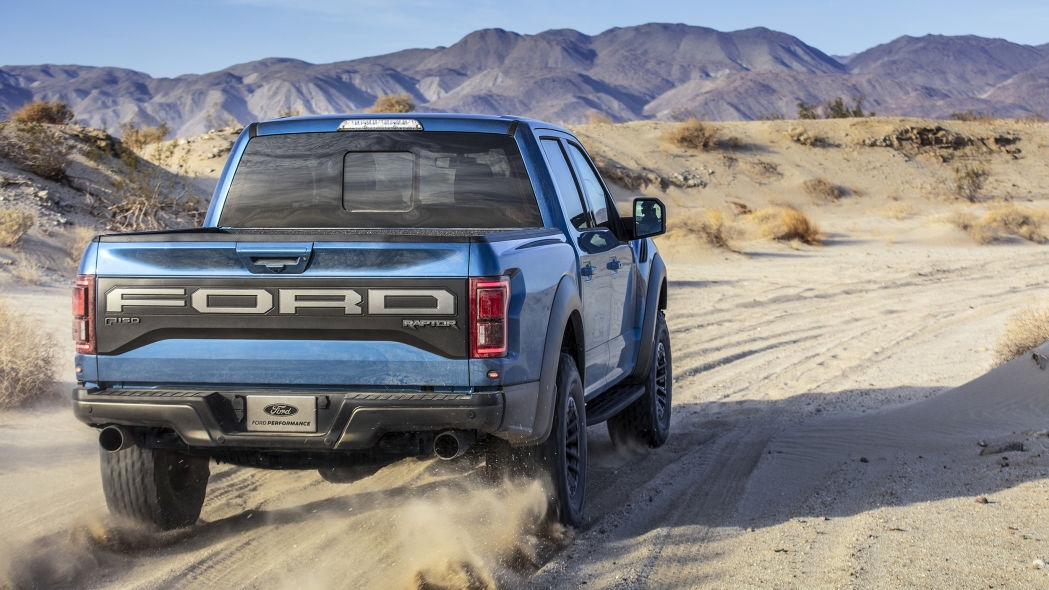 ford f 150 raptor co cong suat len toi 700 ma luc