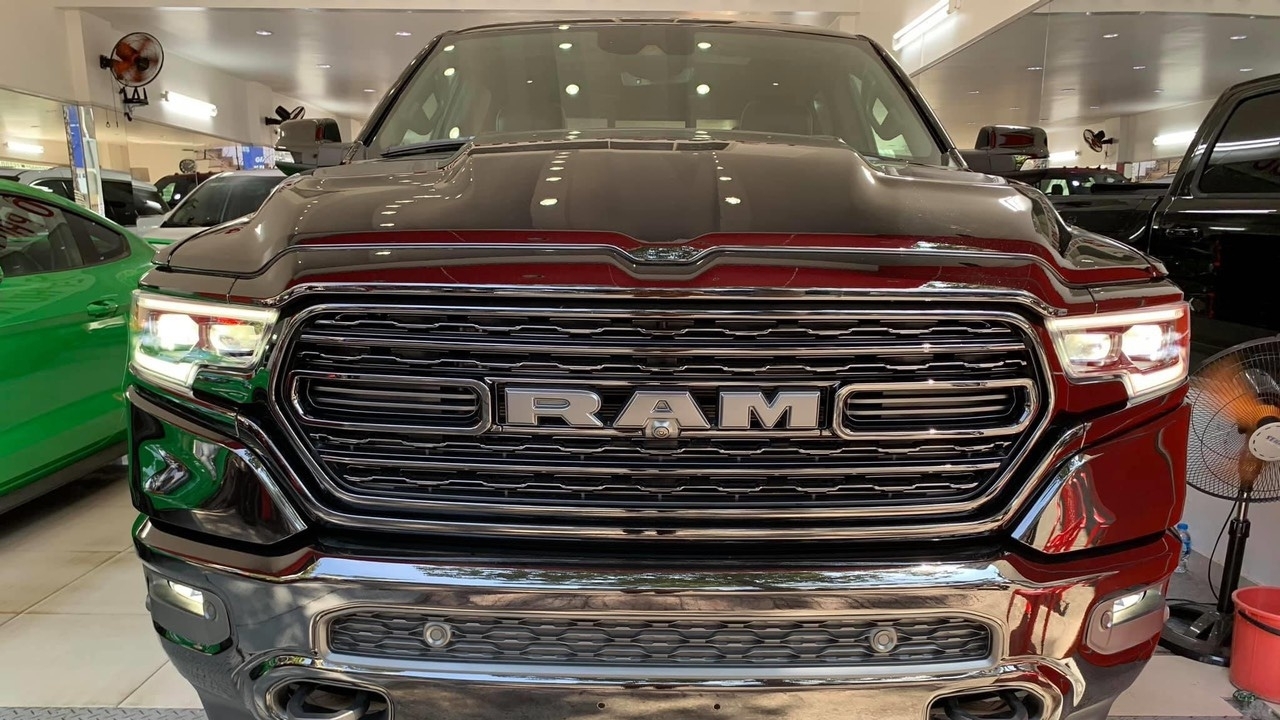 Bán tải cỡ lớn Ram 1500 Limited 2021 đầu tiên tại Việt Nam