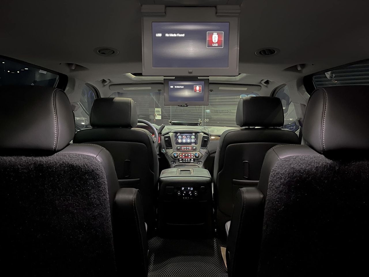 'Khủng Long' GMC Yunkon Denali XL 2015 lên sàn xe cũ với giá chỉ 3,6 tỷ đồng