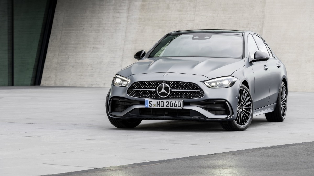 Mercedes-Benz C300 thế hệ mới về Việt Nam với giá từ 2,399 tỷ đồng