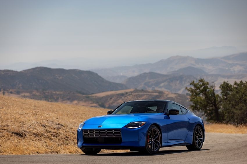 Nissan Z chính thức ra mắt, đối thủ nặng ký của Toyota Supra
