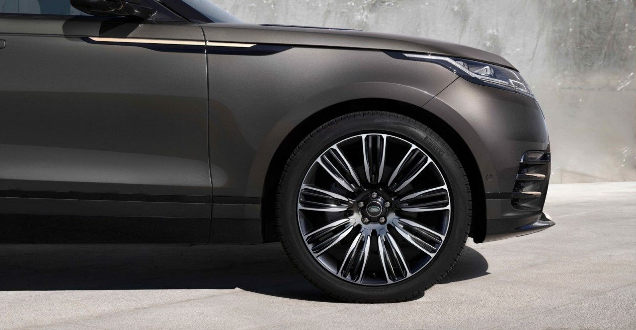 Range Rover Velar 2022 được bán tại Việt Nam với giá từ 4,030 tỷ đồng Range Rover Velar 2022 được bán tại Việt Nam với giá từ 4,030 tỷ đồng