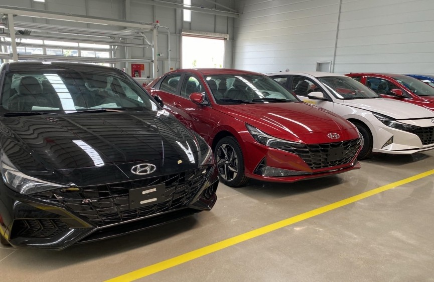 Hyundai Elantra 2023 sắp ra mắt có thể sẽ tăng giá bán Hyundai Elantra 2023 sắp ra mắt có thể sẽ tăng giá bán