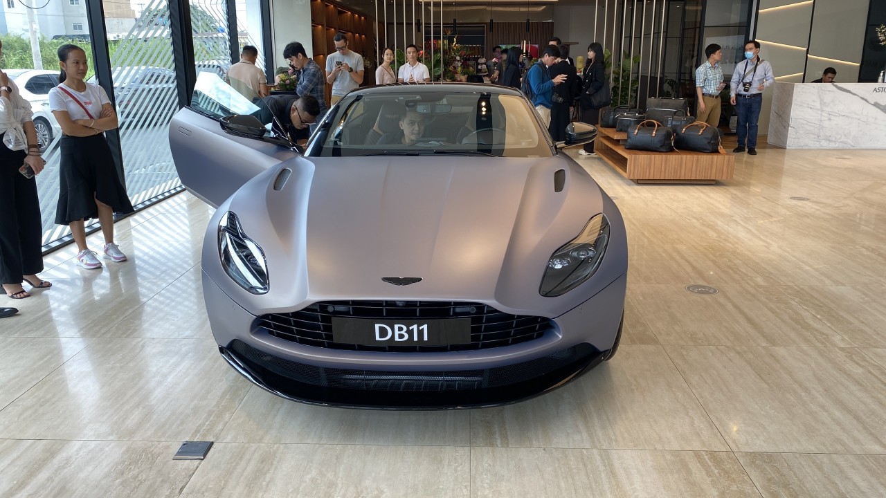 Aston Martin ra mắt bộ đôi siêu xe Vantage F1 Edition và DB11 V8 Coupe