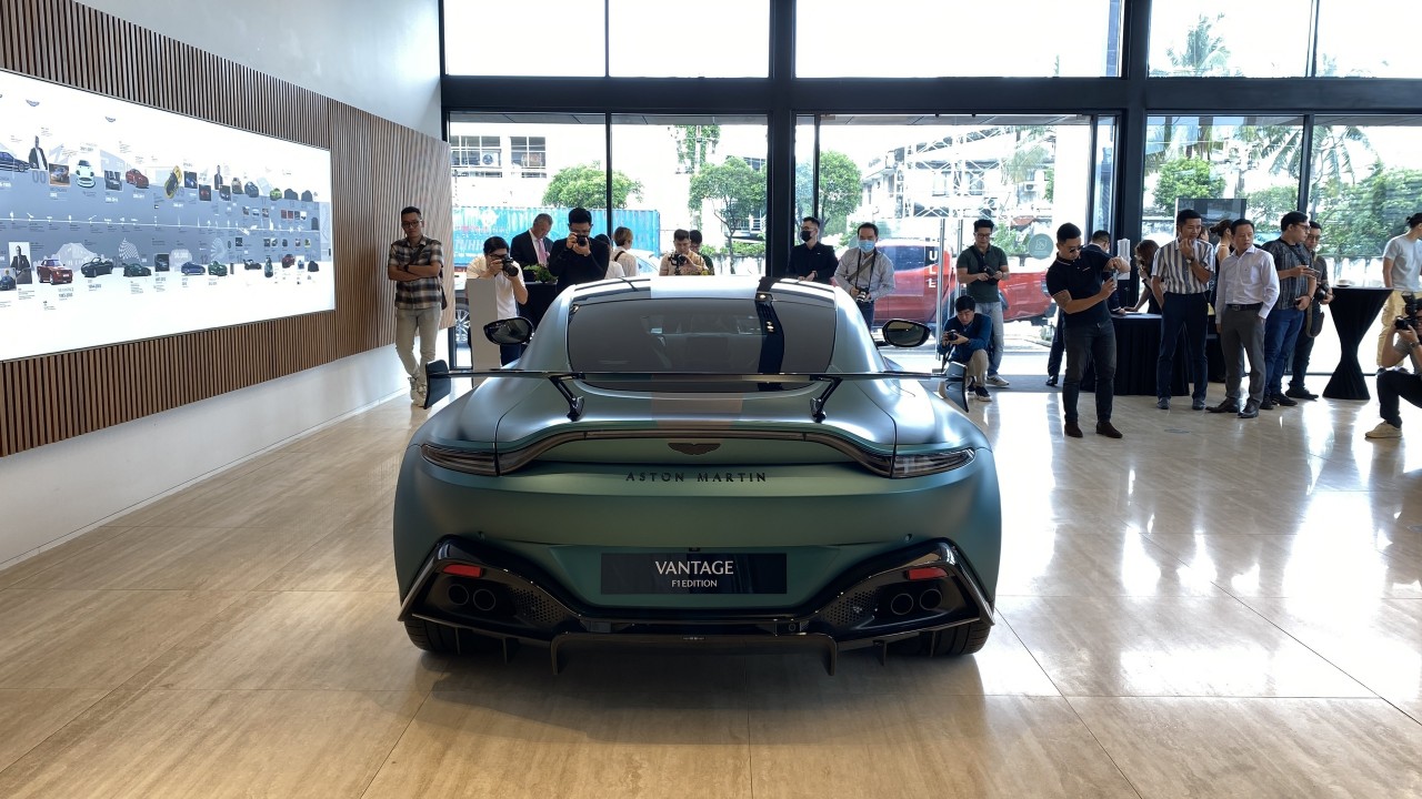 Aston Martin ra mắt bộ đôi siêu xe Vantage F1 Edition và DB11 V8 Coupe