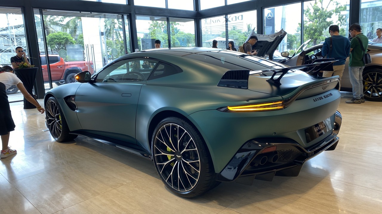 Aston Martin ra mắt bộ đôi siêu xe Vantage F1 Edition và DB11 V8 Coupe