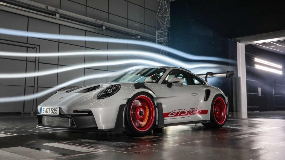 Porsche 911 GT3 RS 2023, xe đua dành cho đi phố