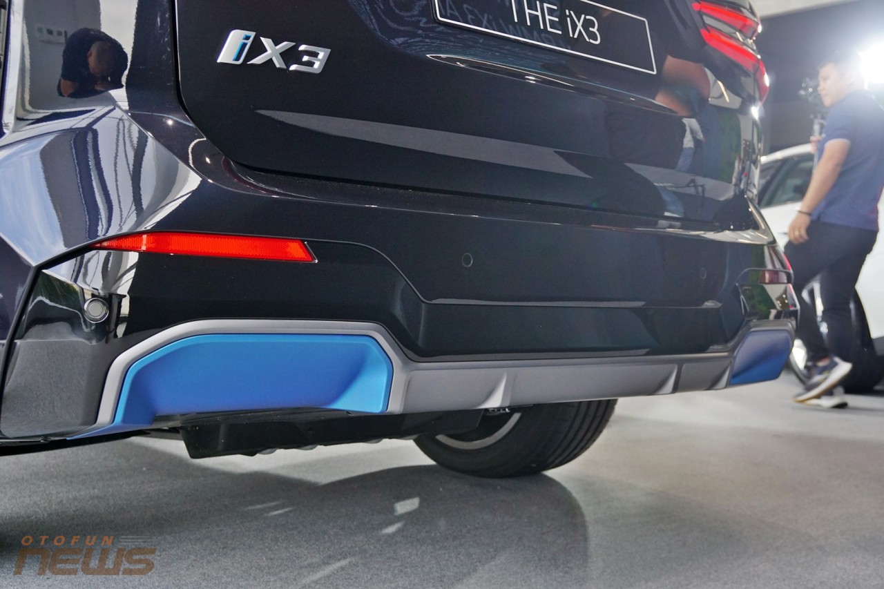 Cận cảnh xe SUV thuần điện BMW iX3 tại Việt Nam Cận cảnh xe SUV thuần điện BMW iX3 tại Việt Nam
