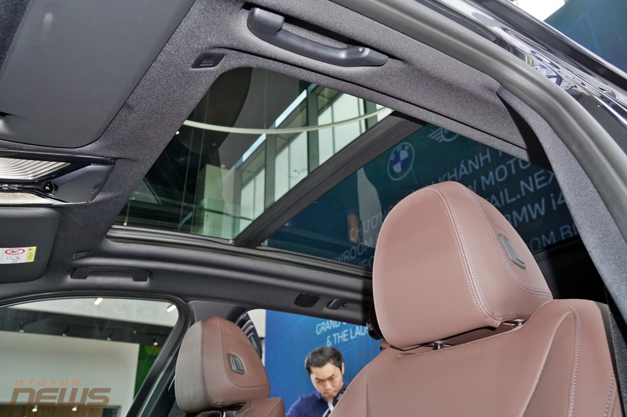 Cận cảnh xe SUV thuần điện BMW iX3 tại Việt Nam Cận cảnh xe SUV thuần điện BMW iX3 tại Việt Nam