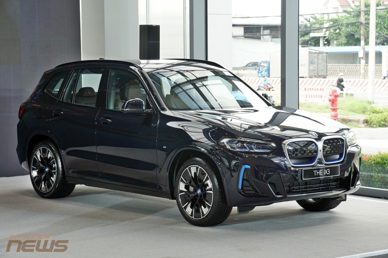 Cận cảnh xe SUV thuần điện BMW iX3 tại Việt Nam Cận cảnh xe SUV thuần điện BMW iX3 tại Việt Nam