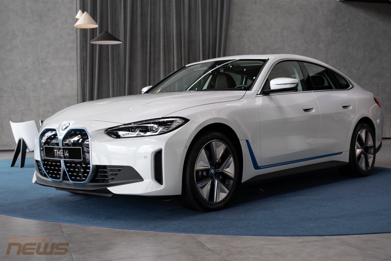 Cận cảnh xe thể thao thuần điện BMW i4 eDrive40, giá 3,759 tỷ đồng Cận cảnh xe thể thao thuần điện BMW i4 eDrive40, giá 3,759 tỷ đồng