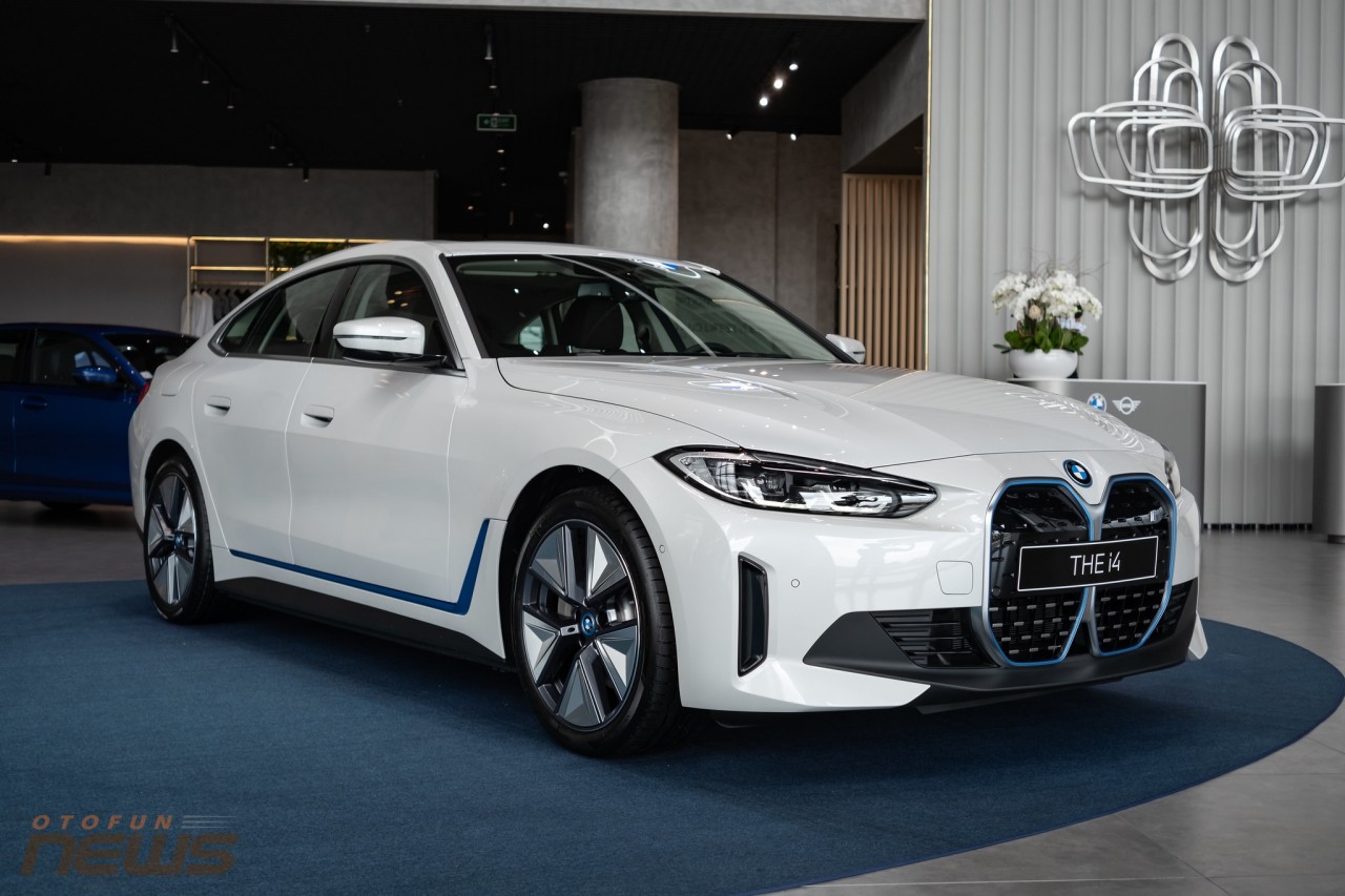 Cận cảnh xe thể thao thuần điện BMW i4 eDrive40, giá 3,759 tỷ đồng Cận cảnh xe thể thao thuần điện BMW i4 eDrive40, giá 3,759 tỷ đồng