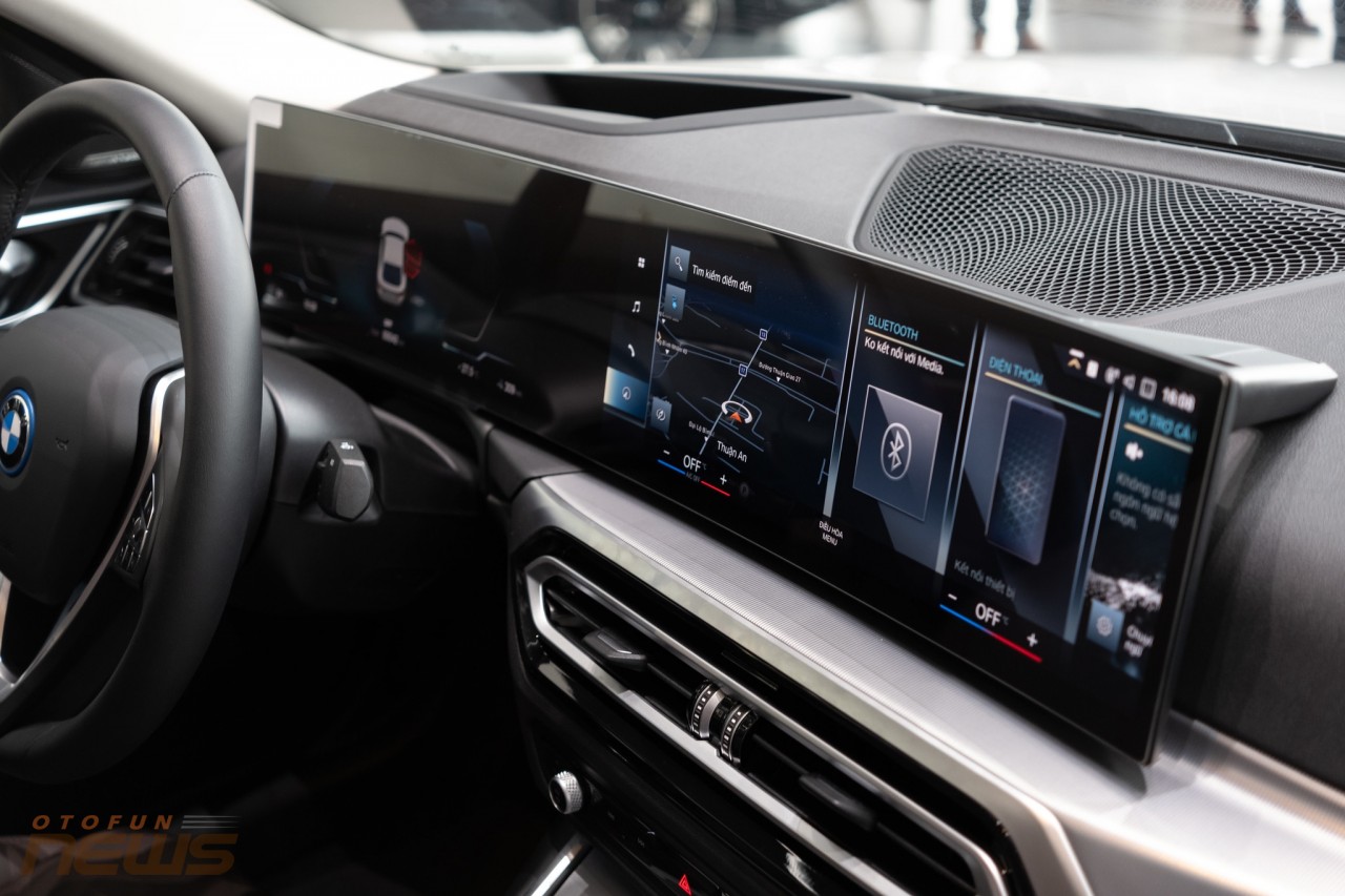 Cận cảnh xe thể thao thuần điện BMW i4 eDrive40, giá 3,759 tỷ đồng Cận cảnh xe thể thao thuần điện BMW i4 eDrive40, giá 3,759 tỷ đồng
