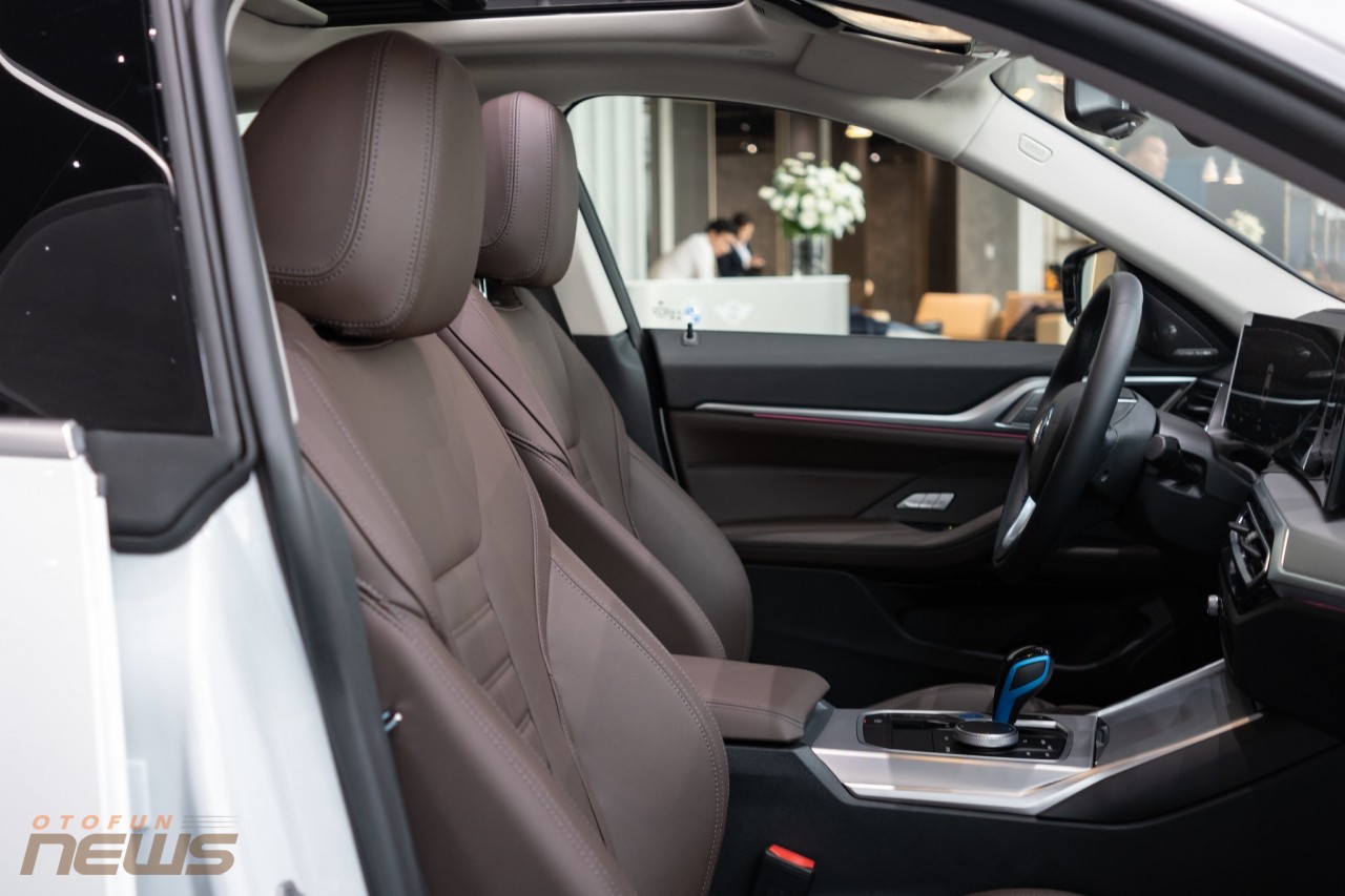 Cận cảnh xe thể thao thuần điện BMW i4 eDrive40, giá 3,759 tỷ đồng Cận cảnh xe thể thao thuần điện BMW i4 eDrive40, giá 3,759 tỷ đồng