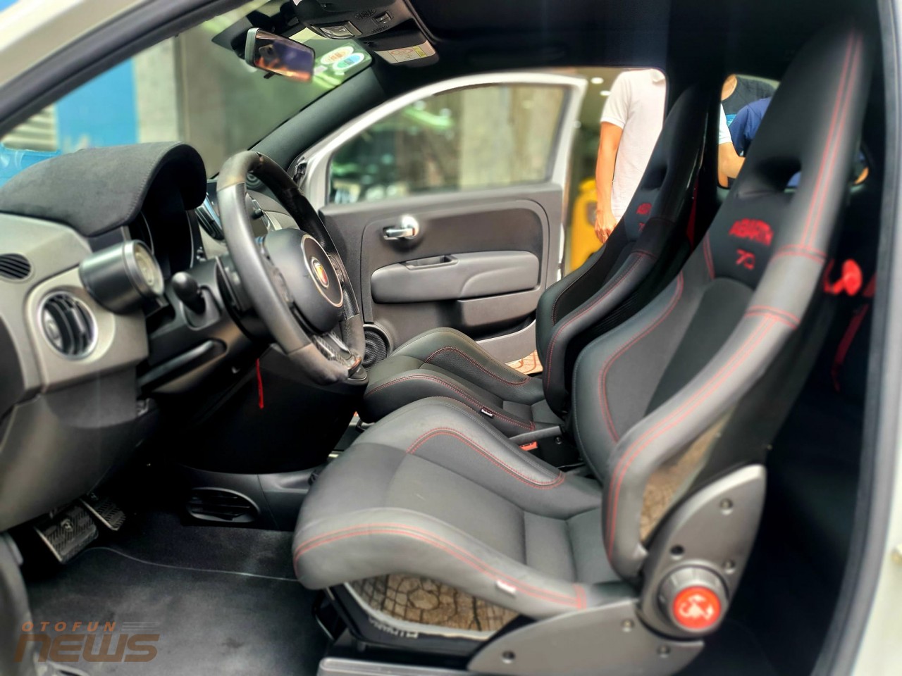 Bắt gặp 'hàng hiếm' Fiat Abarth 595 Esseesse trên đường phố Việt Nam Bắt gặp 'hàng hiếm' Fiat Abarth 595 Esseesse trên đường phố Việt Nam
