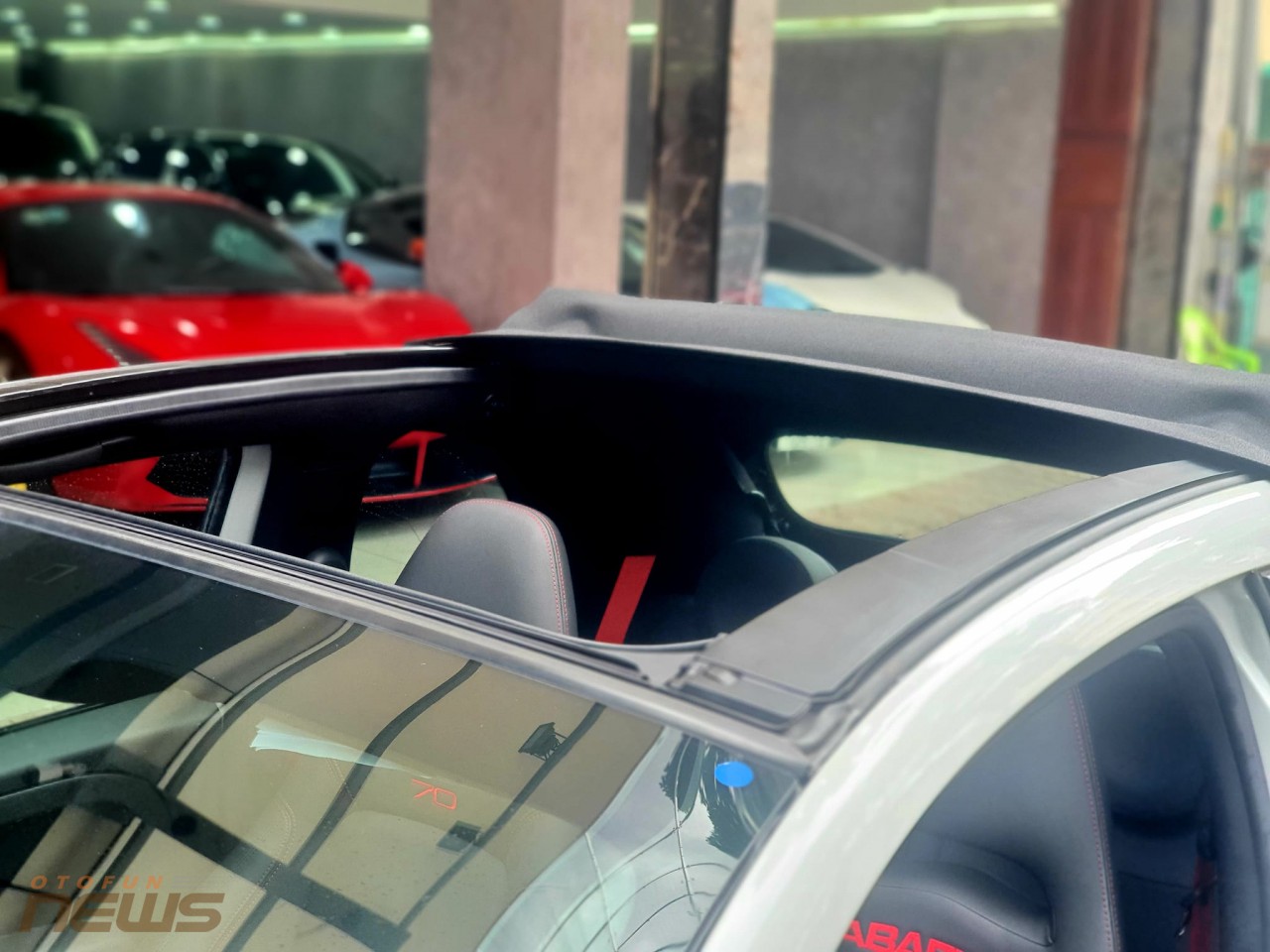 Bắt gặp 'hàng hiếm' Fiat Abarth 595 Esseesse trên đường phố Việt Nam