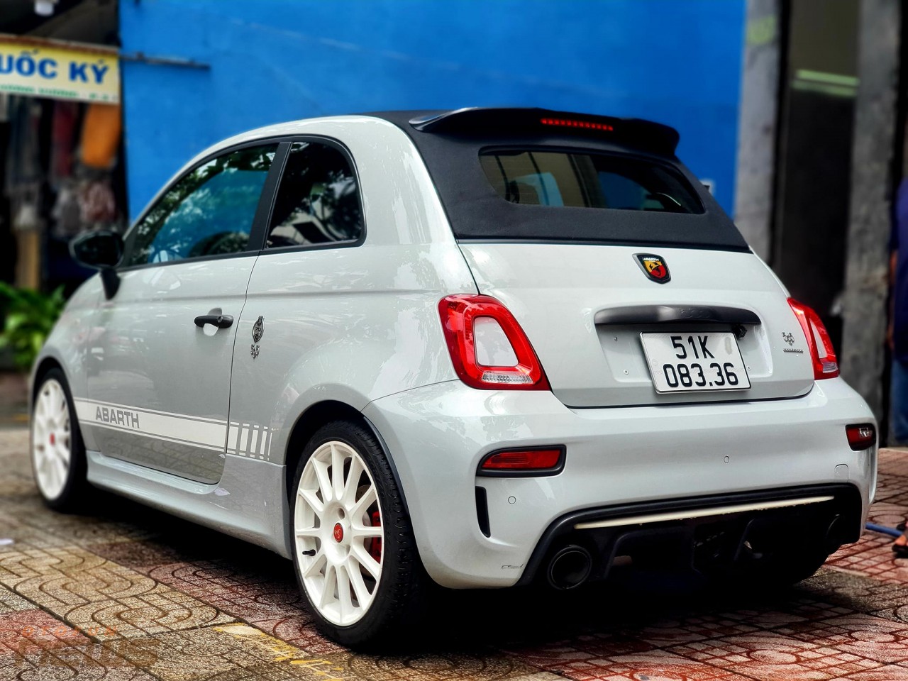 Bắt gặp 'hàng hiếm' Fiat Abarth 595 Esseesse trên đường phố Việt Nam Bắt gặp 'hàng hiếm' Fiat Abarth 595 Esseesse trên đường phố Việt Nam