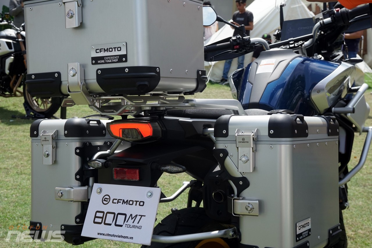 Chi tiết xe 'phượt' CFMoto 800MT Touring, giá 255 triệu đồng