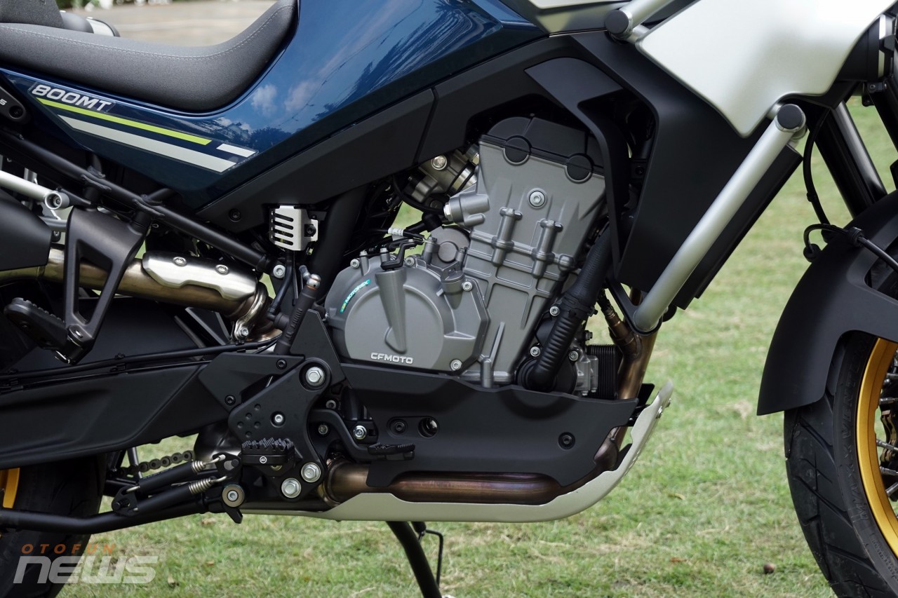Chi tiết xe 'phượt' CFMoto 800MT Touring, giá 255 triệu đồng