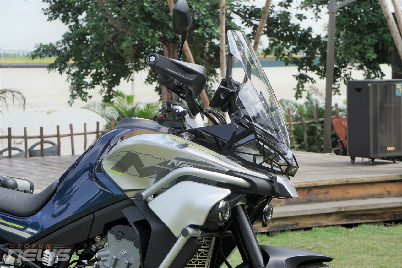 Chi tiết xe 'phượt' CFMoto 800MT Touring, giá 255 triệu đồng