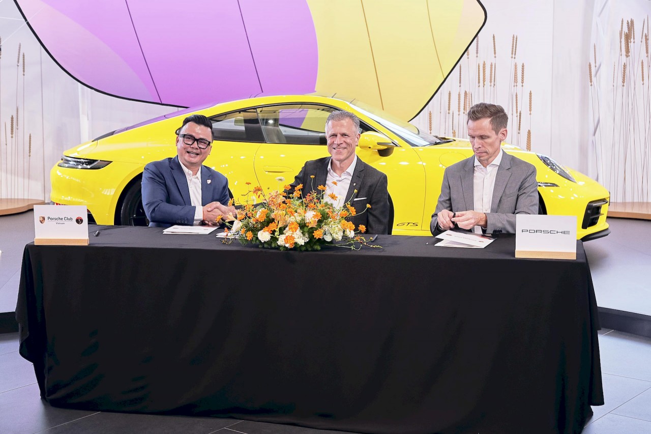 Porsche Club Việt Nam là thành viên chính thức của Porsche Club toàn cầu Buổi lễ ký kết biên bản ghi nhớ (MOU) giữa đại diện Porsche tại Việt Nam và Porsche Club Việt Nam.