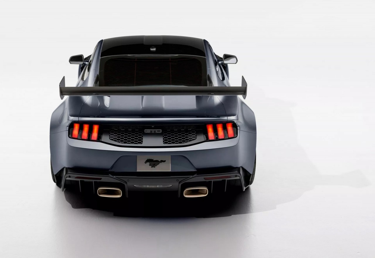 Chi tiết Ford Mustang GTD 2025 công suất 800 mã lực Chi tiết Ford Mustang GTD 2025 công suất 800 mã lực