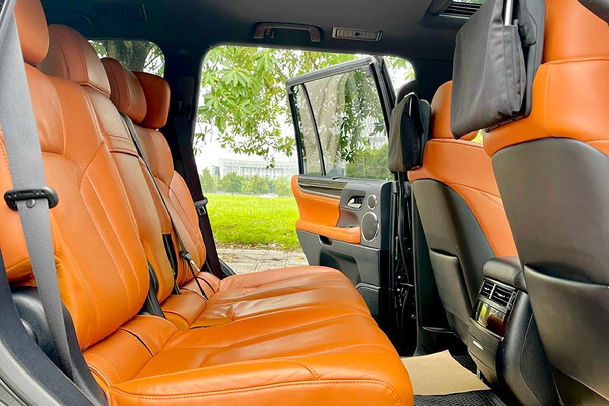 Lexus LX570 dù 6 năm tuổi vẫn có giá hơn 5,2 tỷ đồng tại Hà Nội Lexus LX570 dù 6 năm tuổi vẫn có giá hơn 5,2 tỷ đồng tại Hà Nội