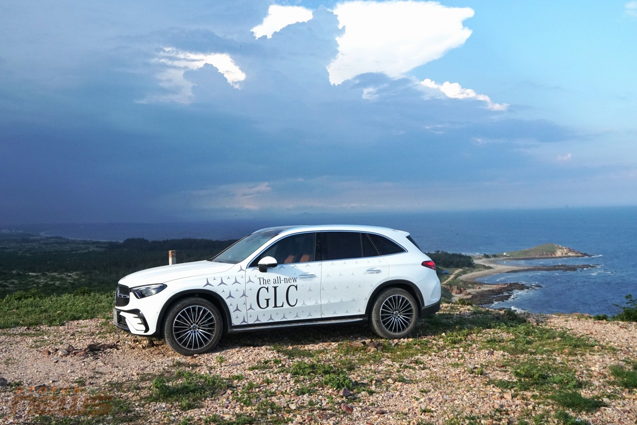 Mercedes-Benz GLC 2023: Có còn là 'gà đẻ trứng vàng' ? Mercedes-Benz GLC 2023: Có còn là 'gà đẻ trứng vàng' ?