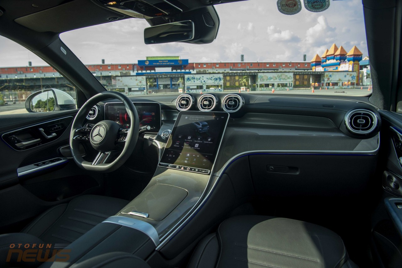 Mercedes-Benz GLC 2023: Có còn là 'gà đẻ trứng vàng' ? Mercedes-Benz GLC 2023: Có còn là 'gà đẻ trứng vàng' ?