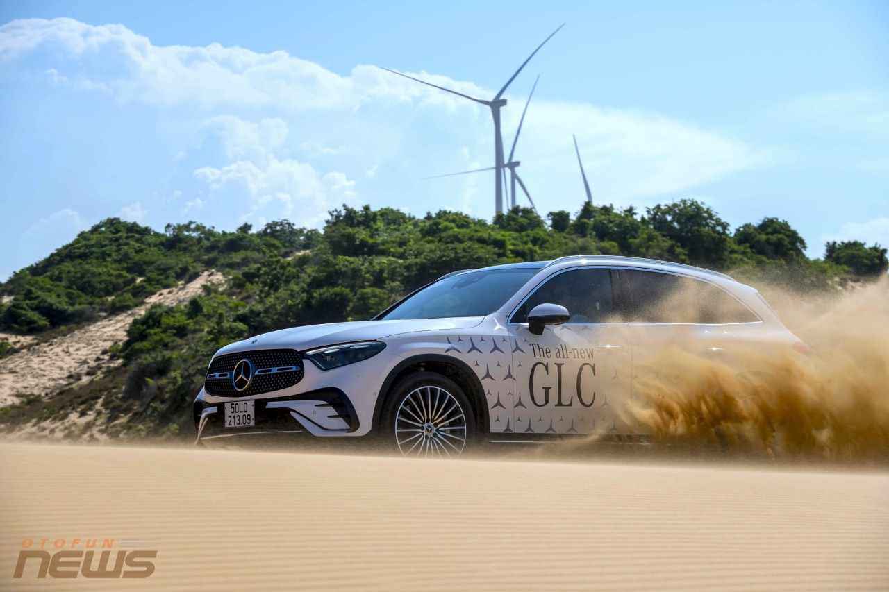 Mercedes-Benz GLC 2023: Có còn là 'gà đẻ trứng vàng' ? Mercedes-Benz GLC luôn là mẫu xe dẫn đầu thị trường xe sang Việt Nam.