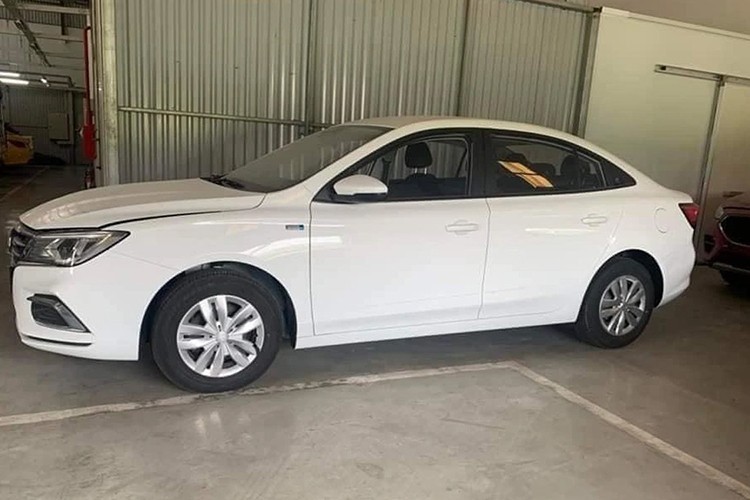 Bắt gặp MG5 bản số sàn, kiểu dáng khác lạ xuất hiện tại Việt Nam Mẫu xe này dự kiến sẽ ra mắt vào tháng 9.