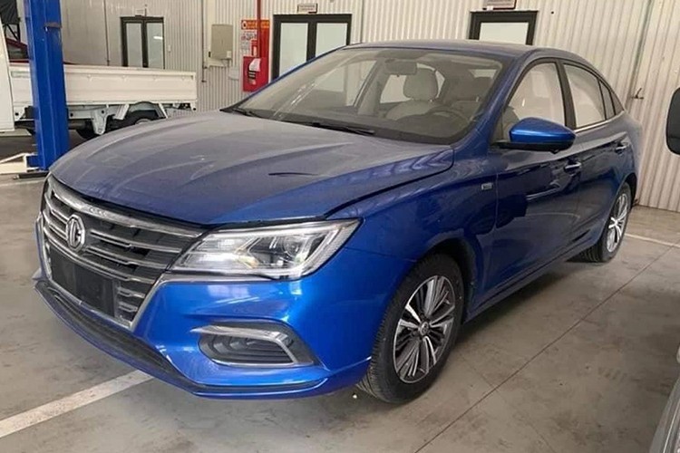 Bắt gặp MG5 bản số sàn, kiểu dáng khác lạ xuất hiện tại Việt Nam MG5 bản số sàn có kiểu dáng khác lạ so với phiên bản số tự động.