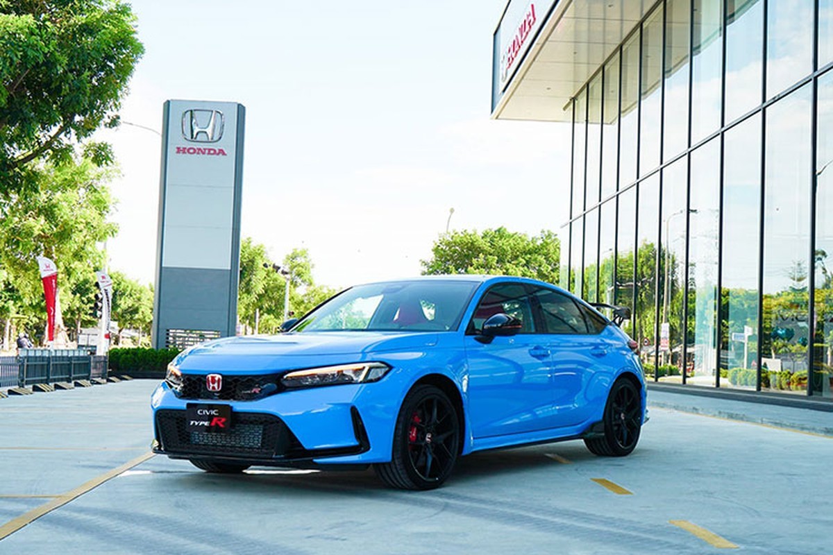 Dàn xe Honda Civic Type R 2023 tụ hợp tại Sài Gòn Dàn xe Honda Civic Type R 2023 tụ hợp tại Sài Gòn