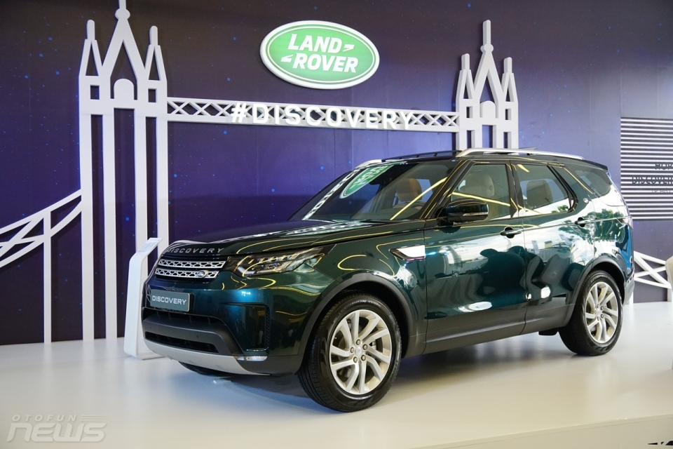land rover discovery 2017 co mat tai viet nam voi gia tu 4 ty dong