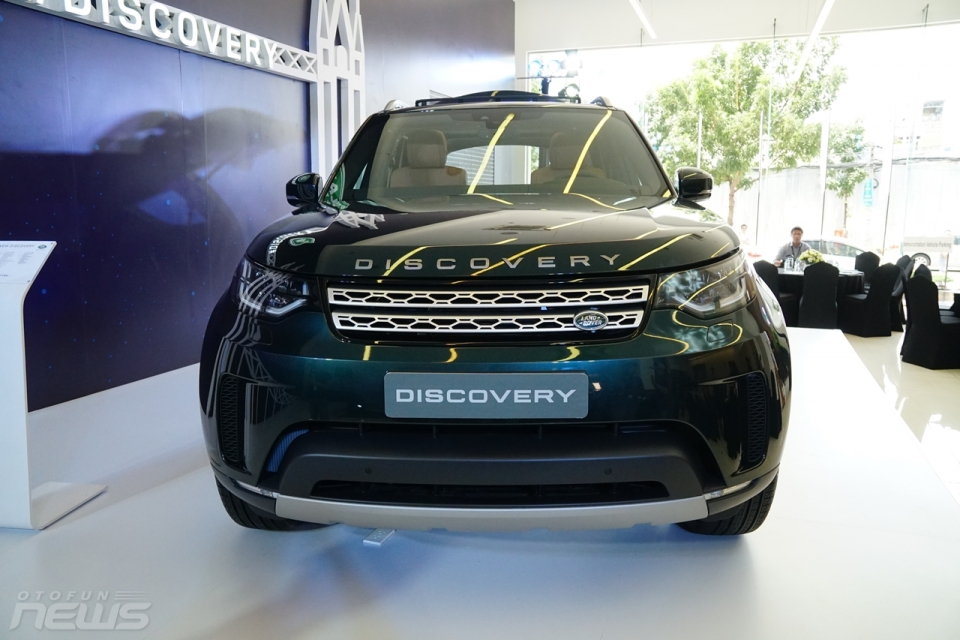 land rover discovery 2017 co mat tai viet nam voi gia tu 4 ty dong