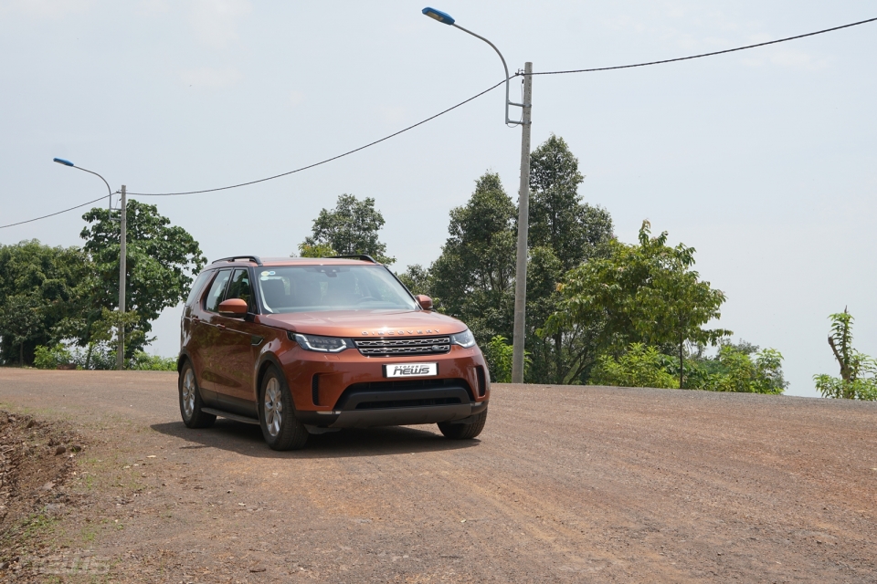 Trải nghiệm nhanh Land Rover Discovery thế hệ mới giá 4,5 tỷ đồng tại Việt Nam trai nghiem nhanh land rover discovery the he moi gia 45 ty dong tai viet nam