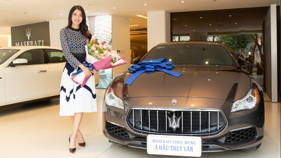 Á hậu Thúy Vân tậu Maserati Quattroporte GranLusso giá gần 8 tỷ đồng