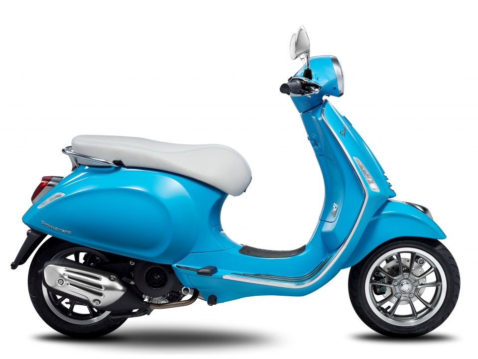 piaggio gioi thieu vespa primavera 50th voi gia 775 trieu dong