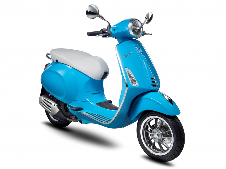 piaggio gioi thieu vespa primavera 50th voi gia 775 trieu dong