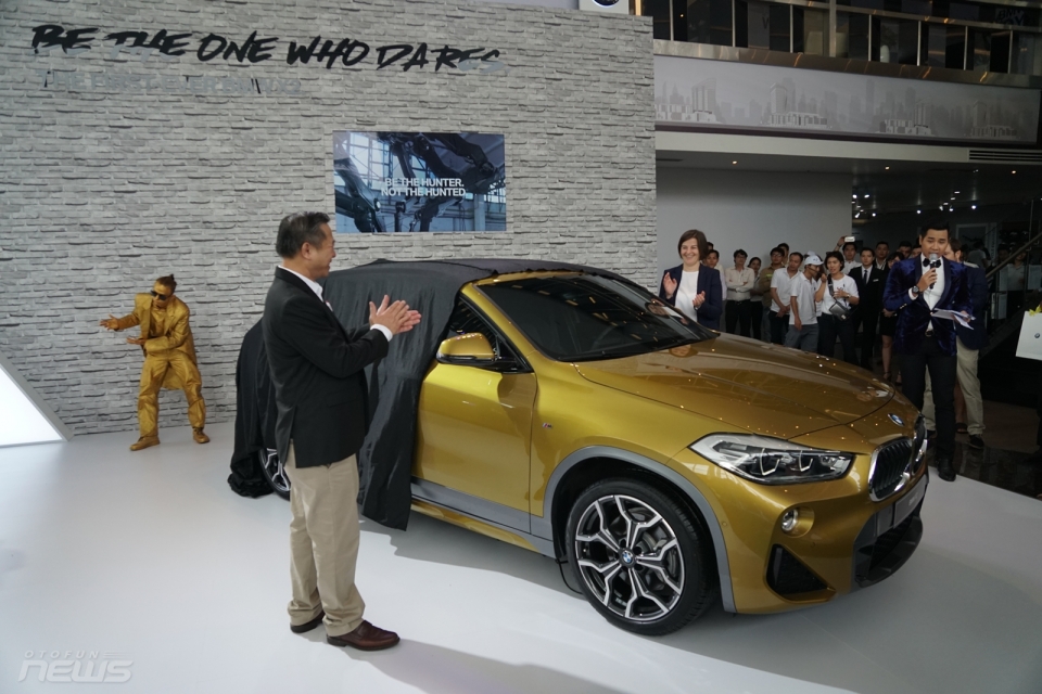 BMW X2 chào sân Việt Nam với giá 2,13 tỷ đồng bmw x2 chao san viet nam voi gia 213 ty dong