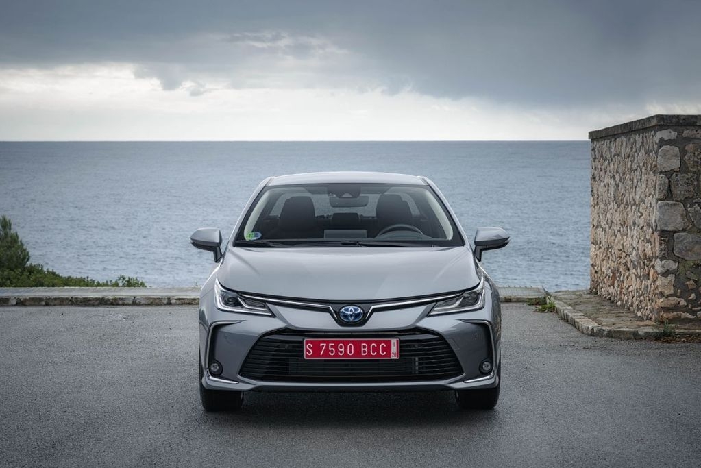 toyota corolla altis ra mat tai thai lan som ve viet nam
