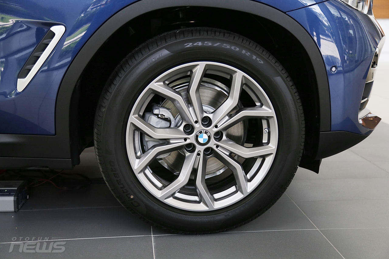 can canh bmw x4 coupe 4 cua gam cao gia 3 ty dong