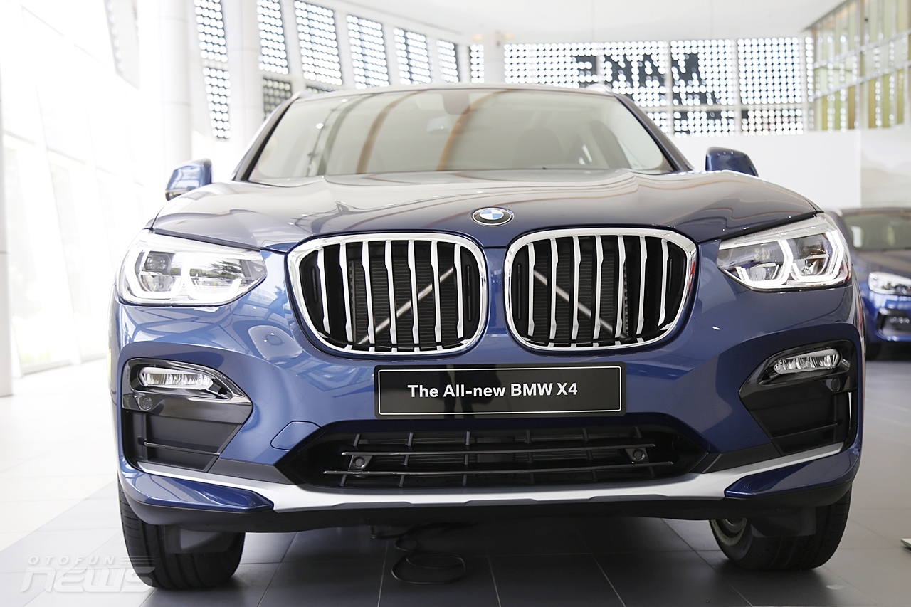 can canh bmw x4 coupe 4 cua gam cao gia 3 ty dong