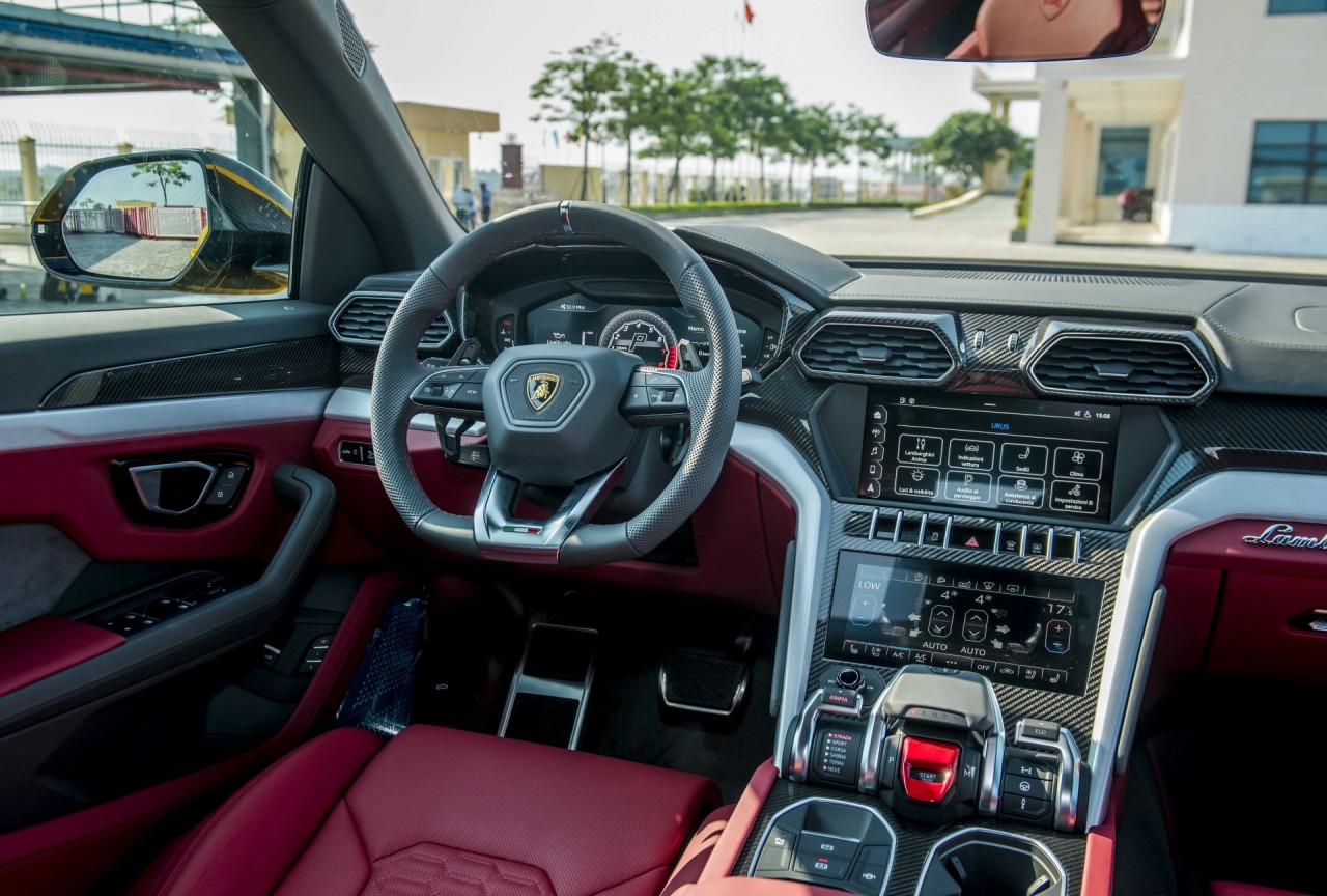 Cận cảnh Lamborghini Urus chính hãng thứ 3 tại Việt Nam can canh lamborghini urus chinh hang thu 3 tai viet nam