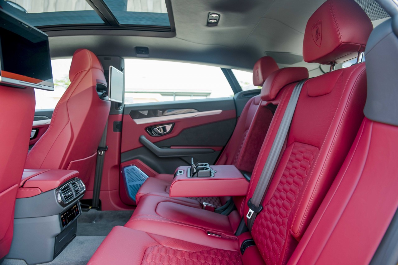 Cận cảnh Lamborghini Urus chính hãng thứ 3 tại Việt Nam can canh lamborghini urus chinh hang thu 3 tai viet nam