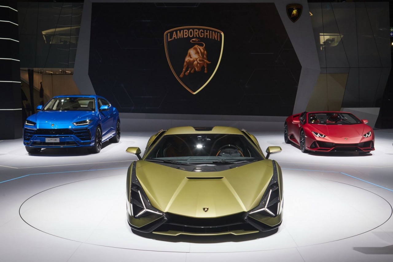 IAA 2019 : Siêu bò Lamborghini Sian ra mắt, giá 3,6 triệu USD iaa 2019 sieu bo lamborghini sian ra mat gia 221 trieu usd