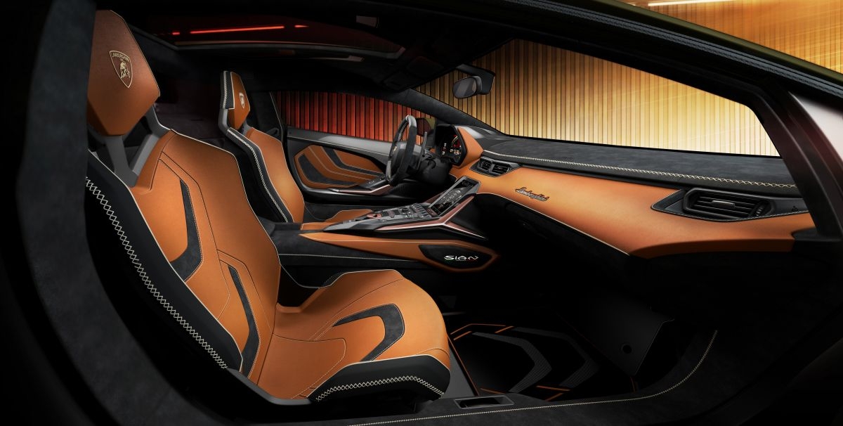 IAA 2019 : Siêu bò Lamborghini Sian ra mắt, giá 3,6 triệu USD iaa 2019 sieu bo lamborghini sian ra mat gia 221 trieu usd