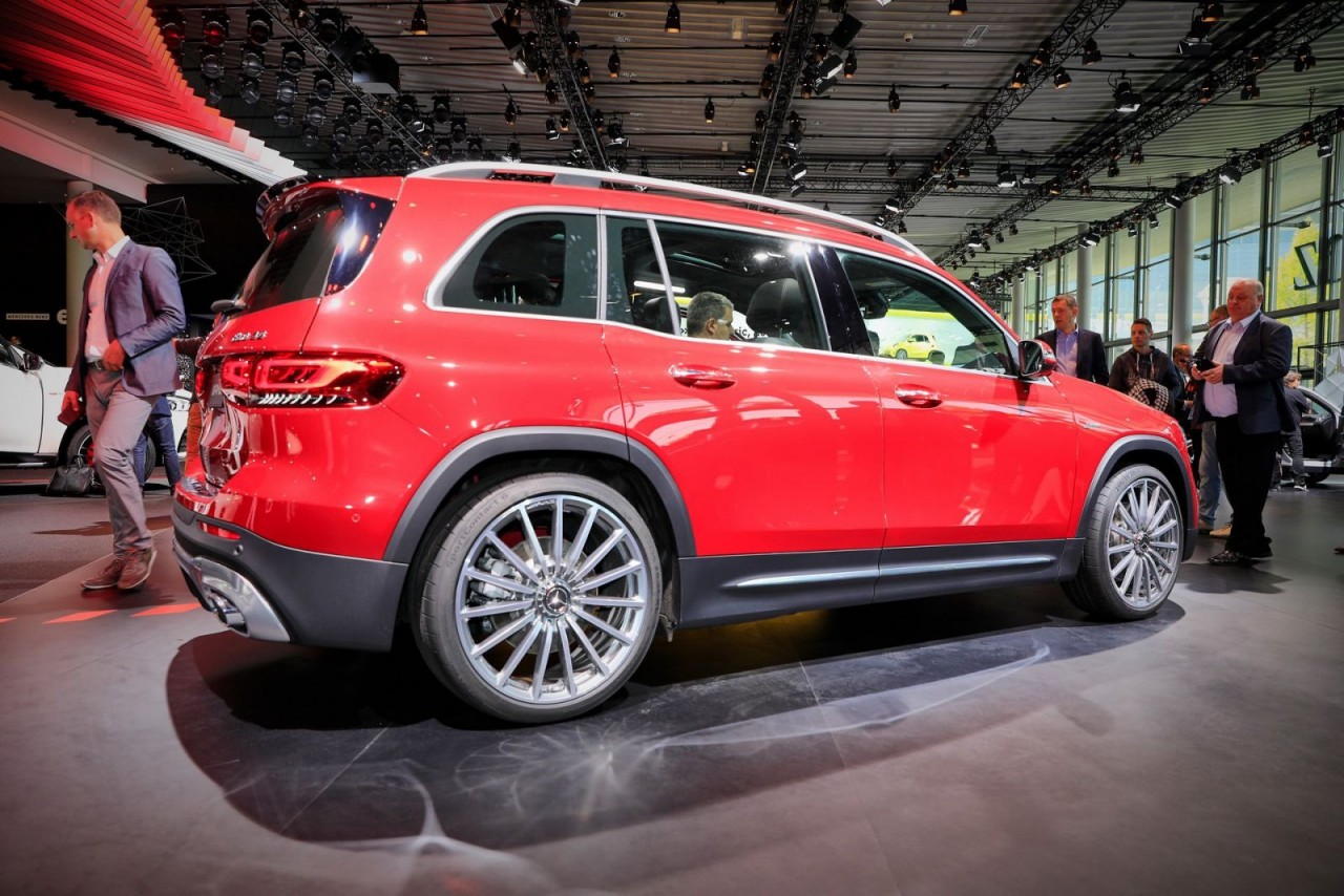 IAA 2019: GLB 2020 ra mắt, dự kiến về Việt Nam vào năm sau iaa 2019 glb 2020 ra mat du kien ve viet nam vao nam sau