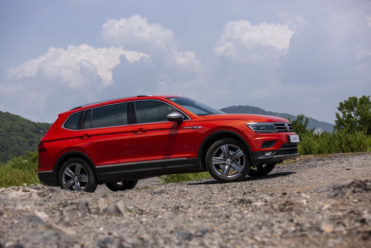 Volkswagen Tiguan Allspace giảm hơn 300 triệu tại đại lý